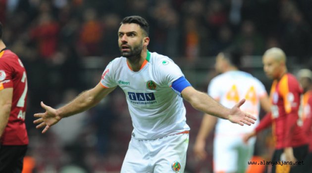 Georgios Tzavellas, 2 maç ceza aldı