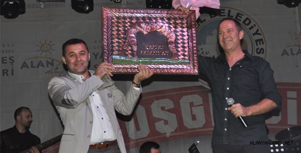 GÖKBEL TÜRKÜLERLE COŞTU