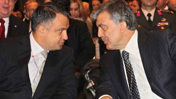 Gül: İslam ile demokrasi arasında bir ikilem yoktur