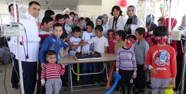 HASTANEDE 23 NİSAN KUTLANMASI