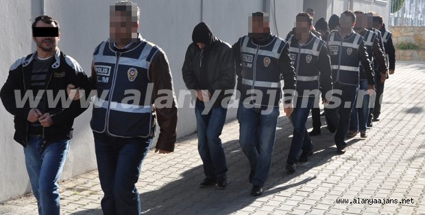 İNSAN TİCARETİ YAPAN P.LER TUTUKLANDI