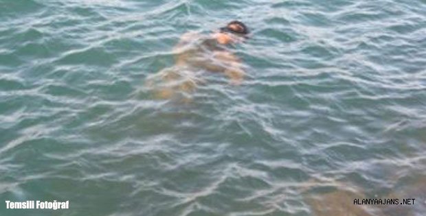 İSKELEDEN ATLAYIP ÖLDÜ