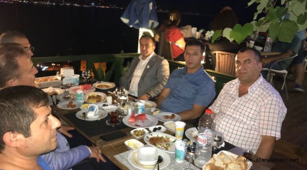 İYİler Türk Ocağı'nda İftarda