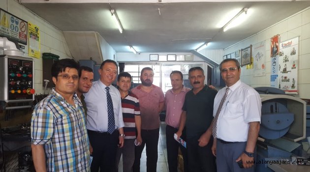 İYİ'lerin Hedefi Her Esnafa Temas Etmek