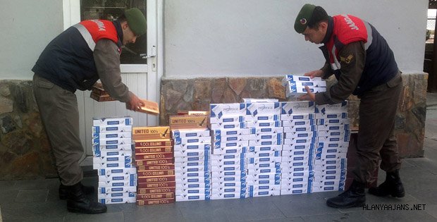 JANDARMA KAÇAKÇILARA GEÇİT VERMİYOR
