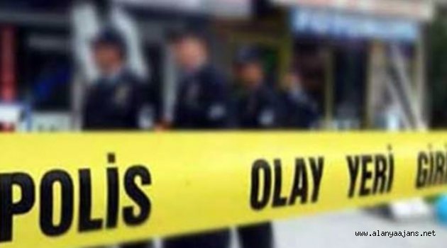 Kadın evinde ölü bulundu