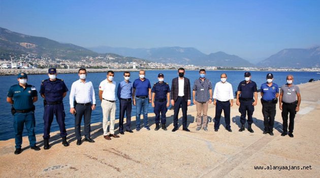 Kaymakam Ürkmezer, Alanya limanını ziyaret etti