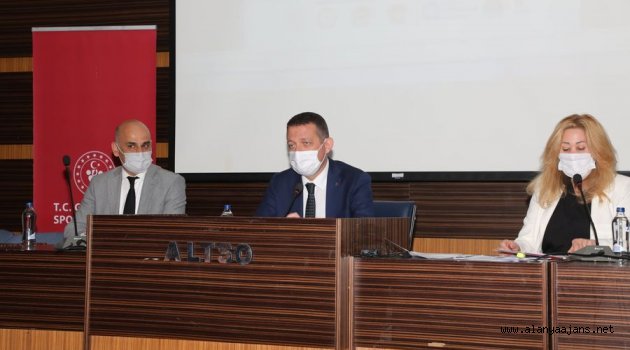 Kaymakam Ürkmezer başkanlığında toplandılar