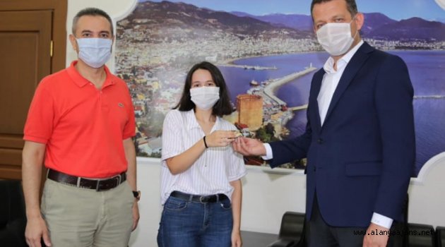 Kaymakam Ürkmezer öğrencileri ödüllendirdi