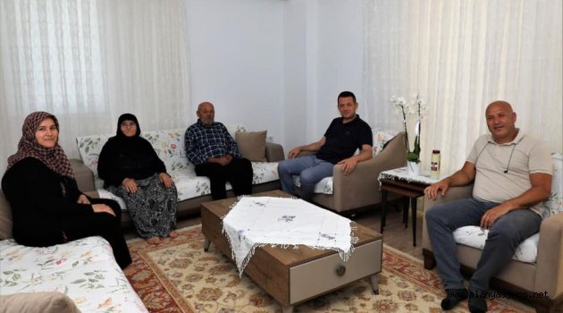 Kaymakam Ürkmezer'den babalar günü ziyareti