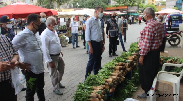 Kaymakam Ürkmezer'den pazar denetimi