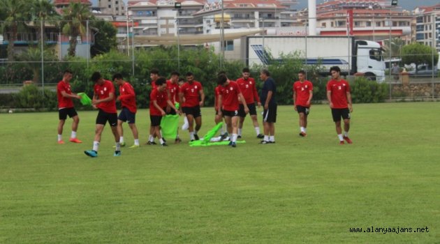 Kestelspor’da futbolcu seçmeleri başladı