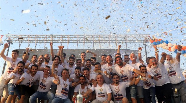 Kestelspor şampiyonluk kupasını aldı