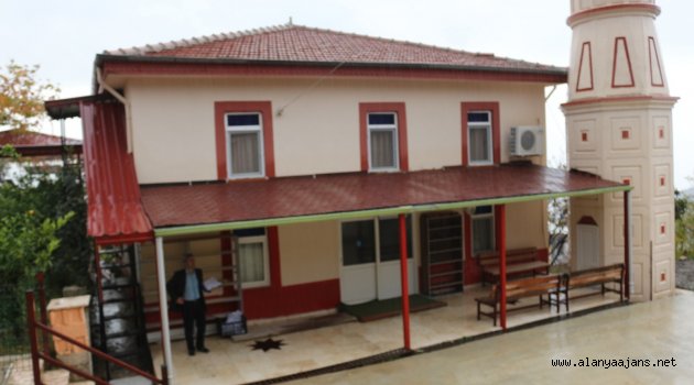 Cami bahçeleri parke ile kaplanıyor