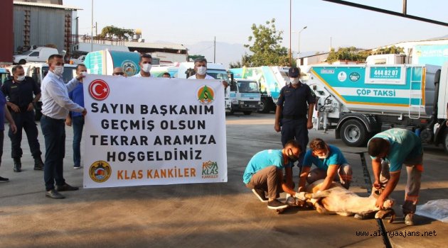 Klas kankilerden Başkan Yücel'e jest