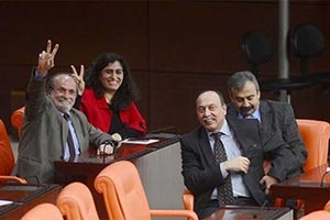 Kürt kanadından PKK'ya çarpıcı çağrı