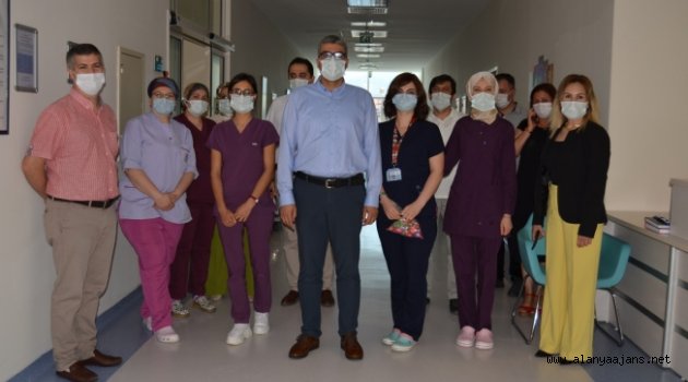 Lakadamyalı personeli bayramda yalnız bırakmadı