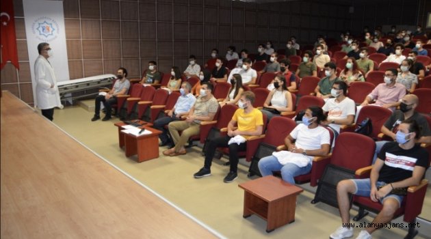 Lakadamyalı stajyer hekimlerle bir araya geldi