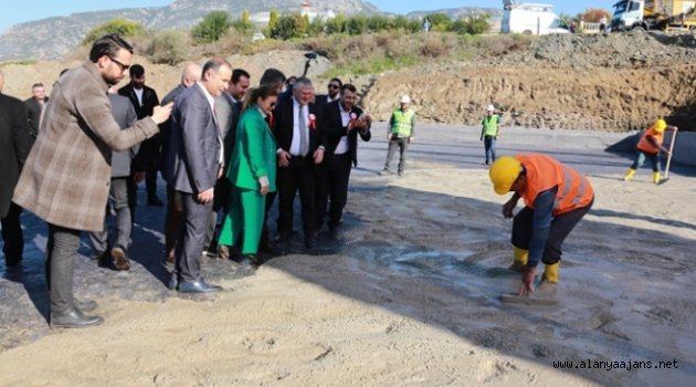 Mahmutlar’a yeni okulun temeli atıldı