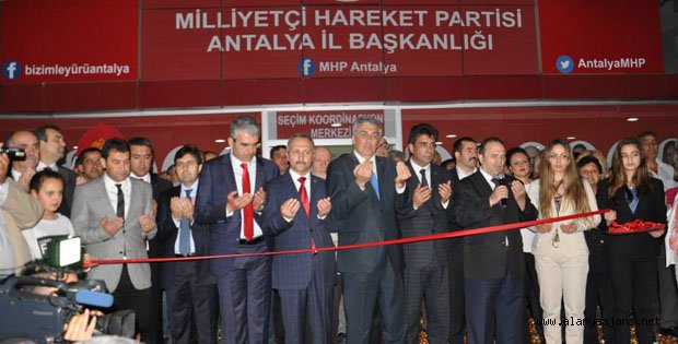 MHP'DEN COŞKULU AÇILIŞ