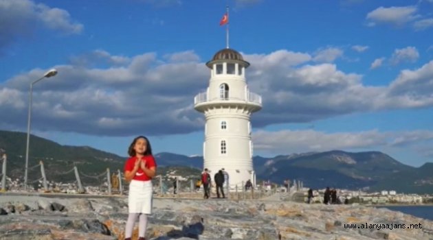 Minik Azra Alanya’nın gururu oldu