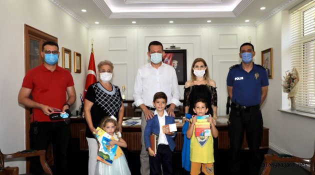 Minik ressam Kaymakam Ürkmezer’in konuğu oldu