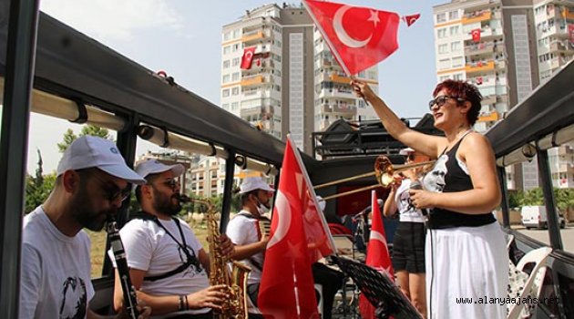 Mobil konser Alanya'dan başlıyor