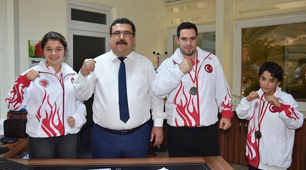 Muay Thai Sporcuları Erdoğan’ı Ziyaret Etti