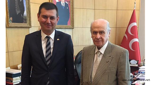 "Ne yaparlarsa yapsınlar, yolumuzdan dönmeyiz"