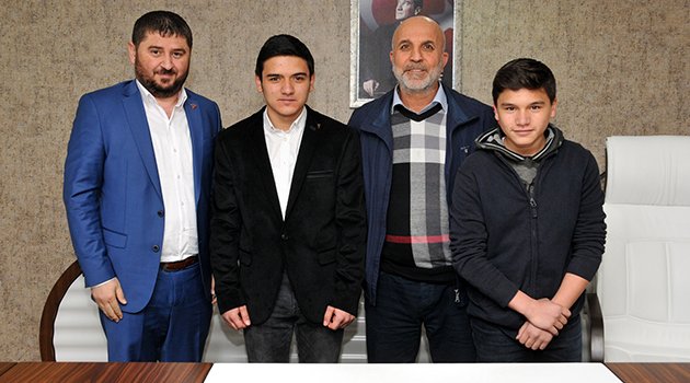 Öğrencilerden Söyleşiye Passolig Şartı