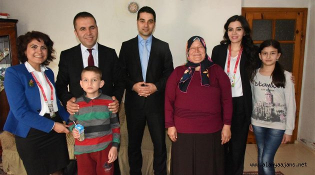 Otizmli aileler ziyaret edildi