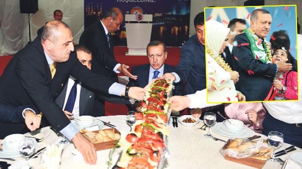 Papağan gibi aynı türküyü söylüyorlar