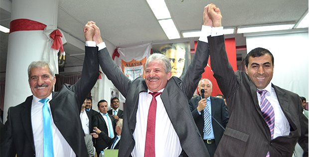 PAZARCILAR'DA 1 OY BAŞKANI DEĞİŞTİRDİ