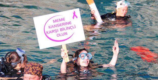 SAĞLIKÇILAR MEME KANSERİNE FARKINDALIK İÇİN DALDI