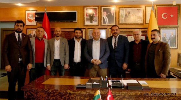 Şahin CHP'yi ağırladı