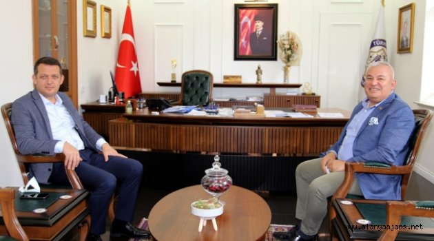 Şahin, Kaymakam Ürkmezer’e esnafın taleplerini iletti