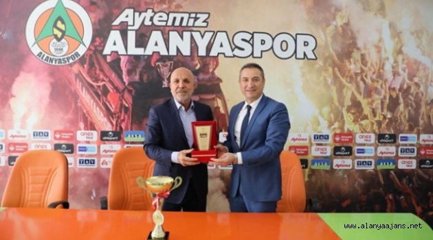 Şampiyonlardan Çavuşoğlu’na Ziyaret