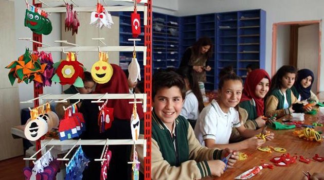 Şehit Ailelerine Miniklerden Yardım