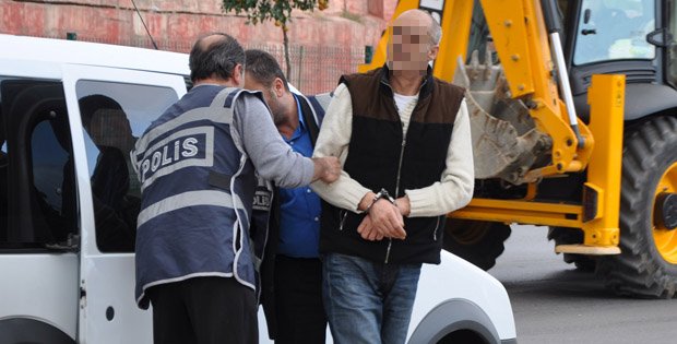 SİLAHLI GASPÇI SUÇÜSTÜ YAKALANDI!