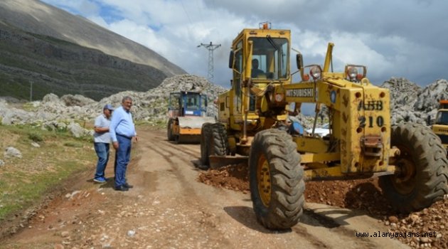 Söbüçimen yayla yoluna bakım yapıldı