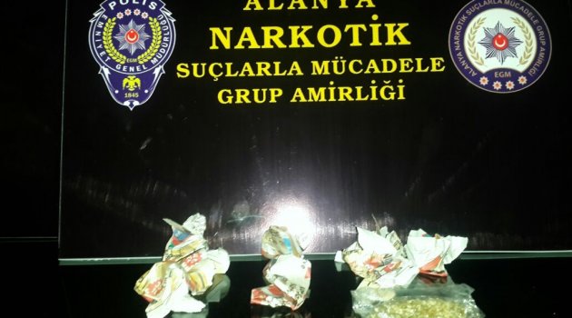 Şüphe üzerine durdurulan araçtan uyuşturucu çıktı