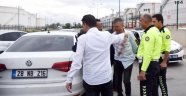Otomobilden 10 Bin Uyuşturucu Hap Çıktı