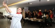 Alanyalı kadınlar mutluluk pişirdi