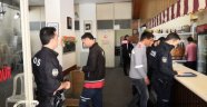 Alanya'da polislerden birçok işyerine şok baskın!