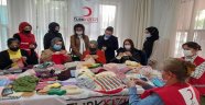 Ak kadınlardan Kızılay Alanya'ya destek