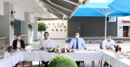 AK Parti Yönetimi Rektör Kalan’la bir araya geldi