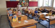Alanya’da 75 okuldaki 7275 öğrenciye meyve ikramı yapıldı