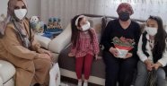 Alanya’da öğrenciler yaşlıları sevindirdi