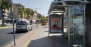 Alanya’da polis afişle ‘koronavirüse’ dikkat çekti
