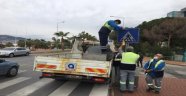 Alanya’da trafik levhaları tek tek elden geçiriliyor